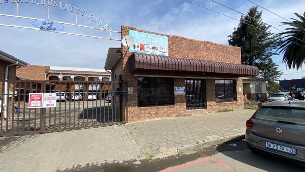 1 078 m² Commercial space