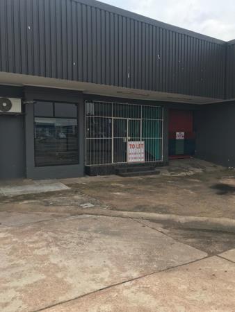 300 m² Retail Space
