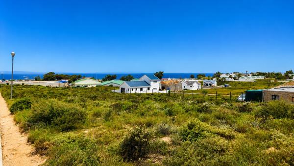 872 m² Land
