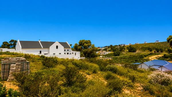 954 m² Land