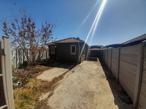 2 Bedroom House