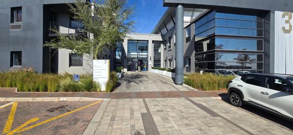 512 m² Commercial space