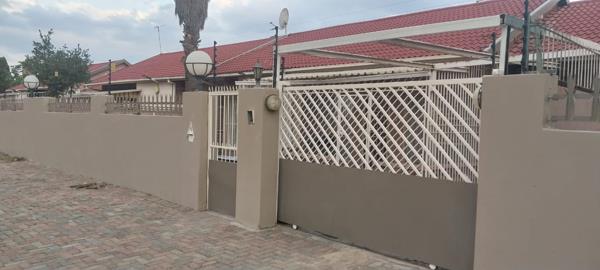 3 Bedroom Cluster