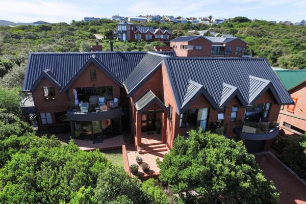 6 Bedroom House