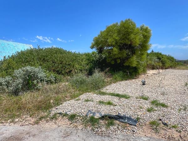 735 m² Land