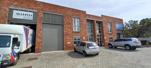 338 m² Industrial space