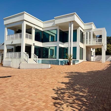 7 Bedroom House