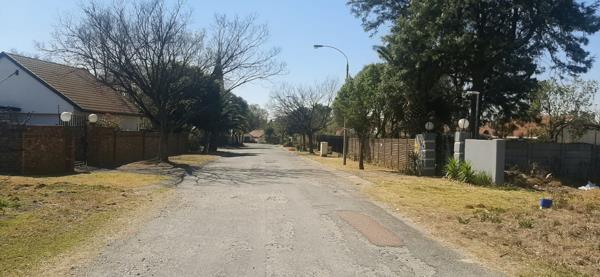 1 000 m² Land