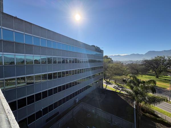 470 m² Office Space