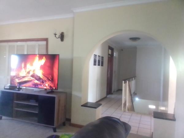 6 Bedroom House