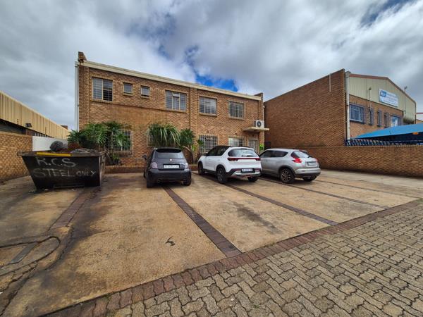 572 m² Industrial space