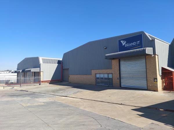 1 696 m² Industrial space