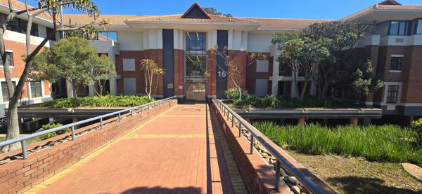 109 m² Commercial space