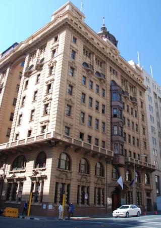 8 000 m² Commercial space