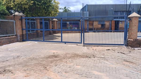 912 m² Industrial space