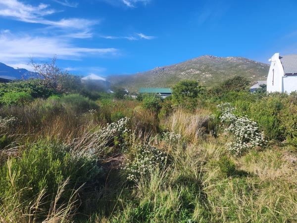 600 m² Land