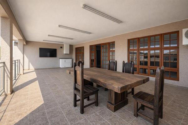 370 m² Office Space