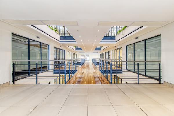 645 m² Commercial space