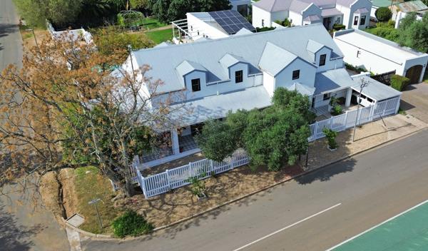 6 Bedroom House