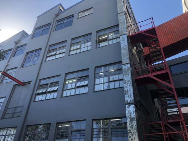 340 m² Commercial space