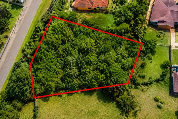 1 355 m² Land