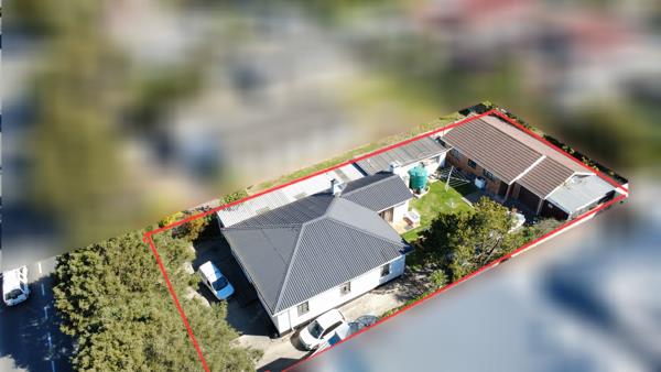 6 Bedroom House