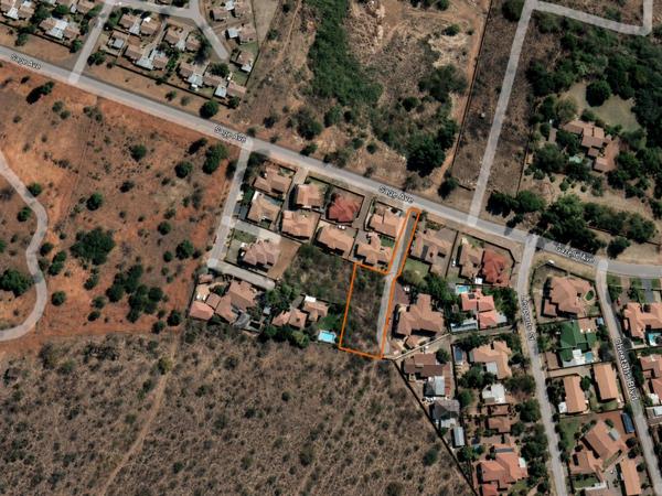 1 329 m² Land