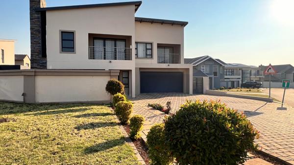 6 Bedroom House