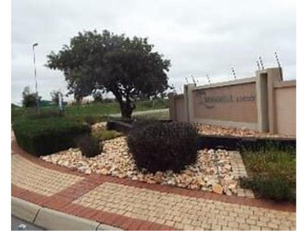 496 m² Land