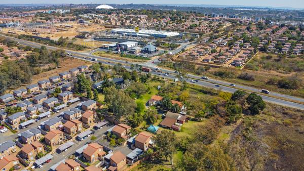 8 569 m² Land