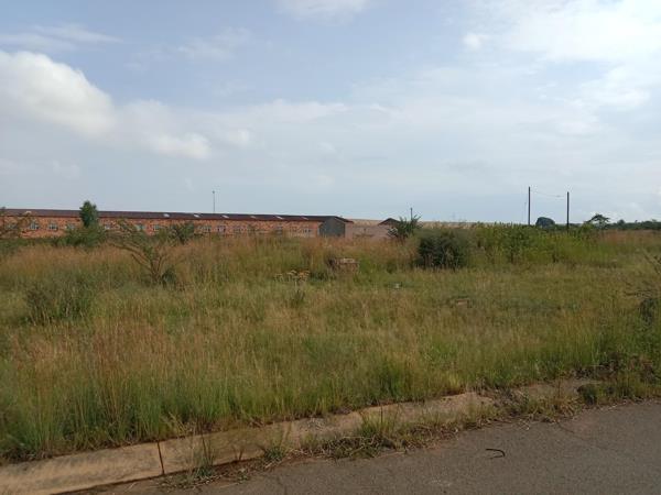 1 812 m² Land