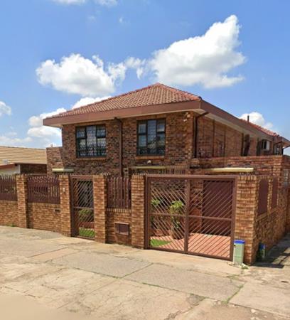 7 Bedroom House