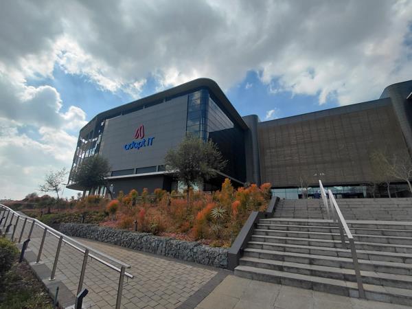 2 495 m² Commercial space