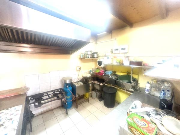 35 m² Retail Space