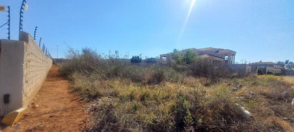 1 334 m² Land