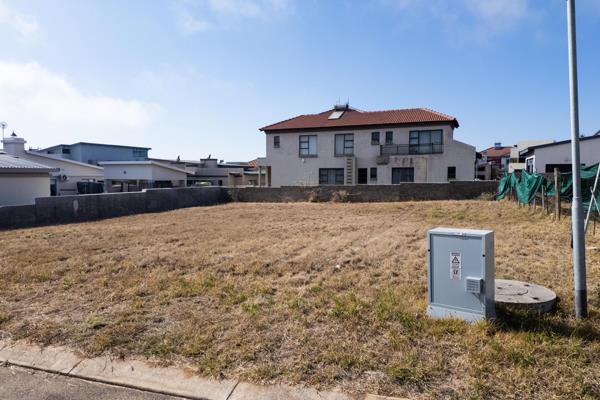550 m² Land