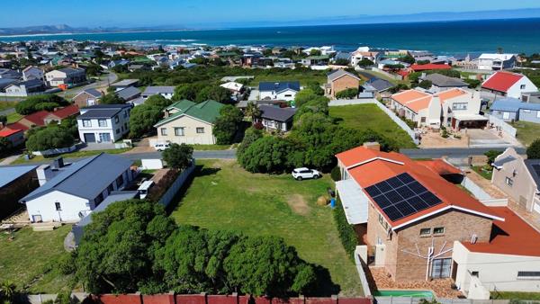 798 m² Land