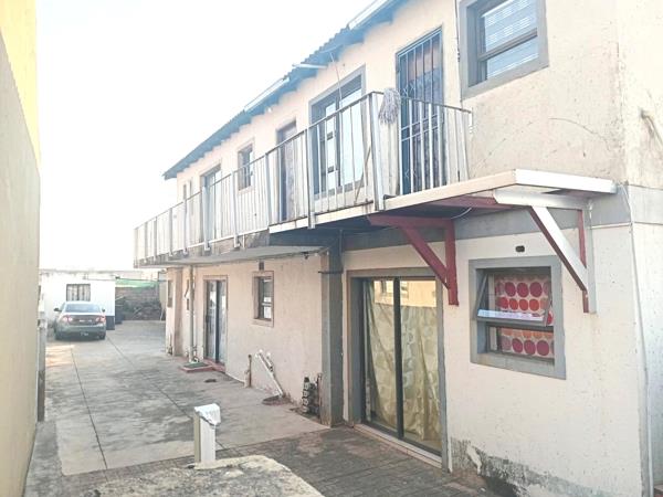 9 Bedroom House