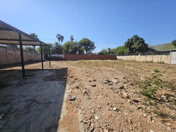 1 021 m² Land