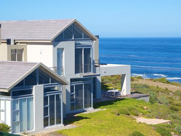 8 Bedroom House