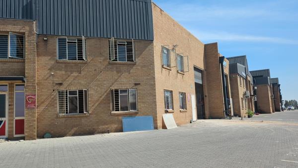 727.8 m² Industrial space