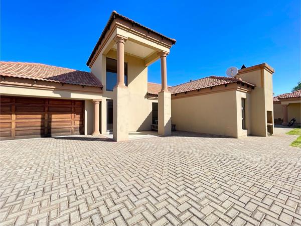 4 Bedroom Townhouse