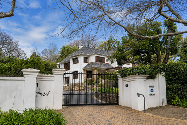 5 Bedroom House