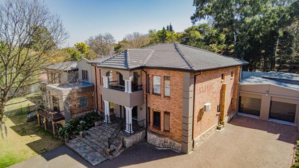 6 Bedroom House