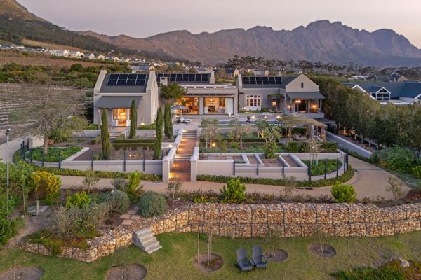 6 Bedroom House