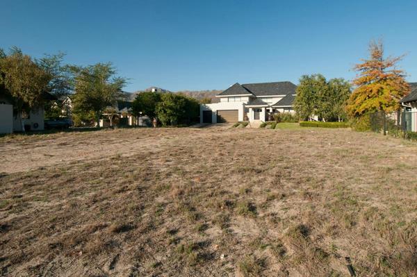 1 065 m² Land