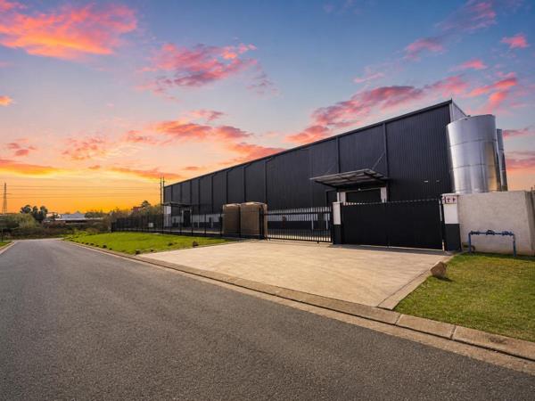 3 743 m² Industrial space