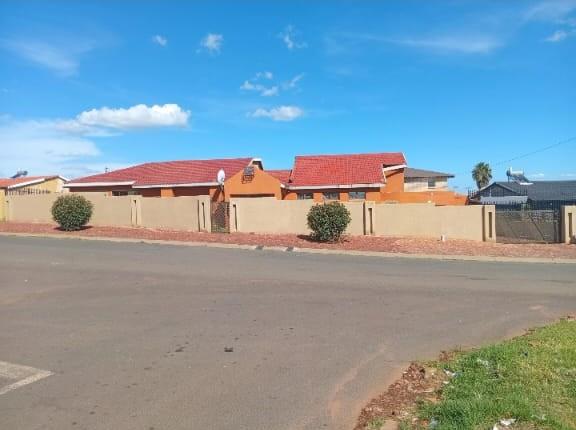 5 Bedroom House