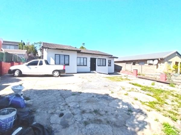 9 Bedroom House