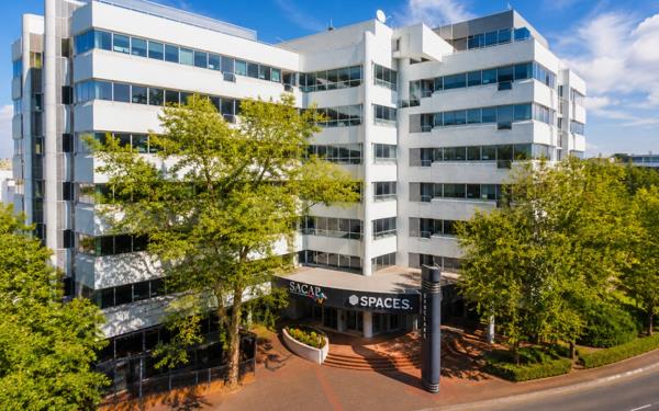 653 m² Office Space